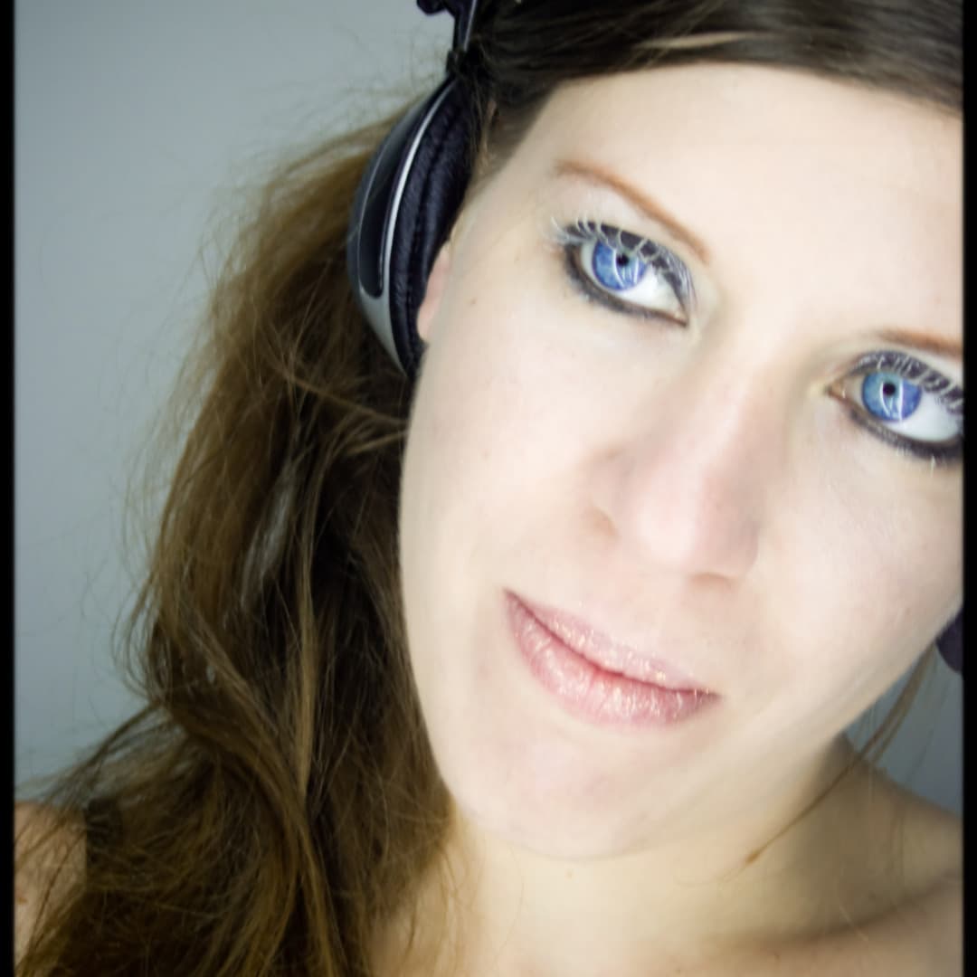Celes Fernandez Profile Image