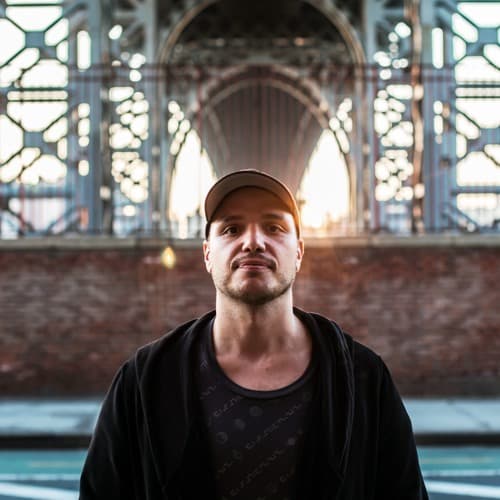 Gio Gulez portrait