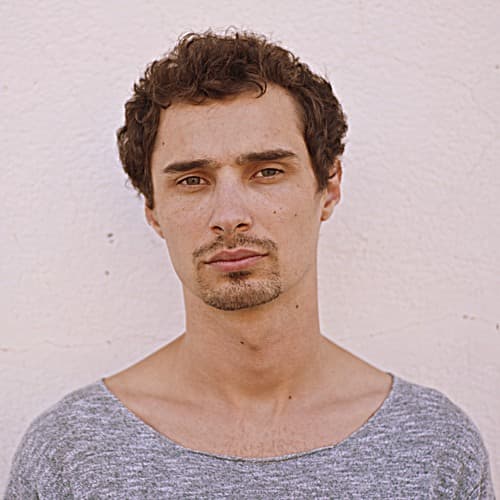 Cristi Cons portrait
