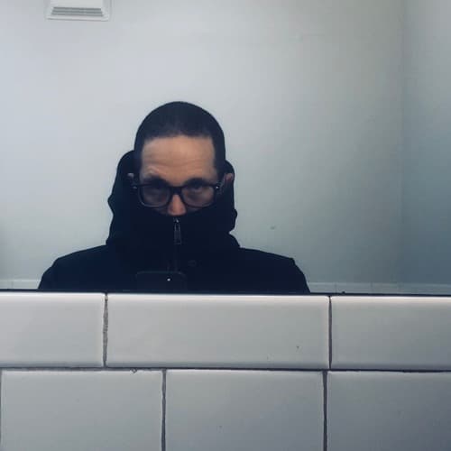 M//R