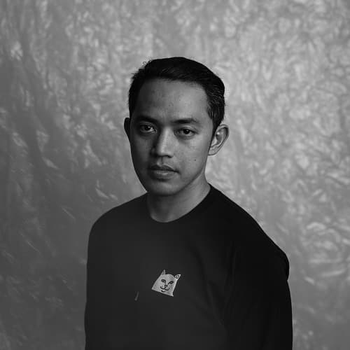 Sixteen Profile Image