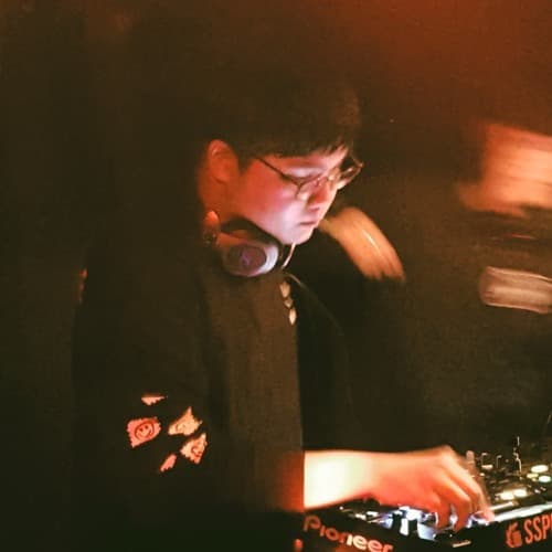 DJ J8n portrait