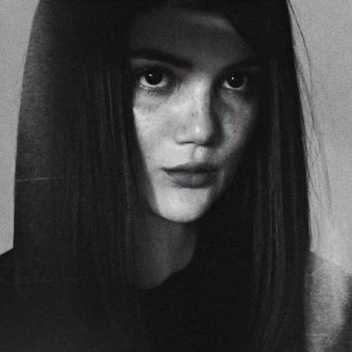 Agnes Aves portrait