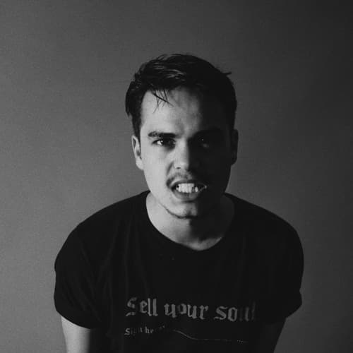 møl. Profile Image