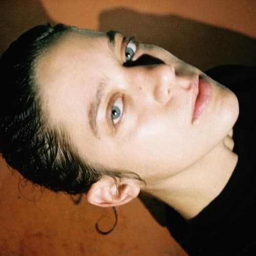 Clara 3000 portrait