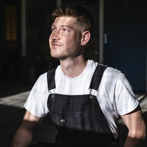 DJ Delivero Profile Image