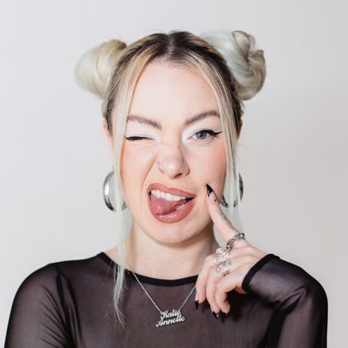KATIE COOPER Profile Image