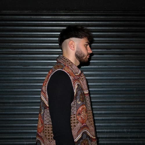 B-SiDE portrait