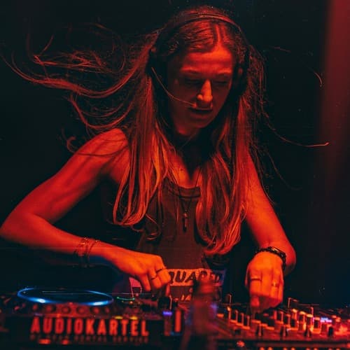 Mia Twin Profile Image