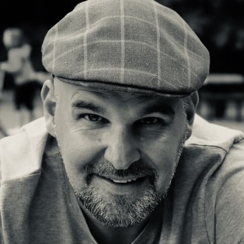 Lenzz portrait