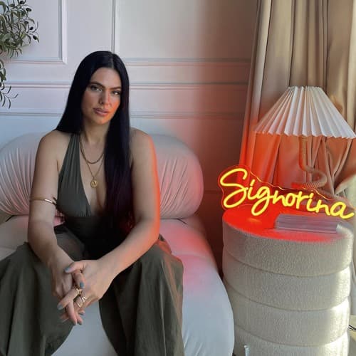 Signorina portrait