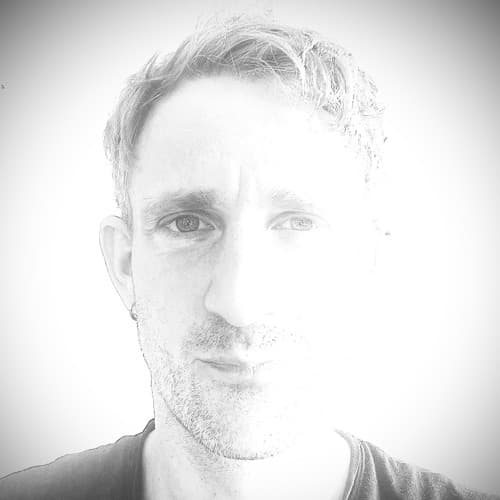 Simon Ey portrait