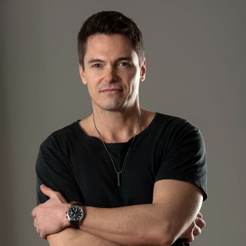 Oliver Lang portrait
