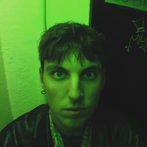 DJ HENNE portrait