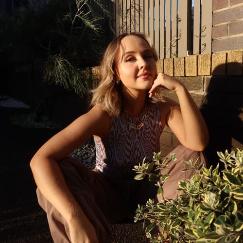 Roxy Lotz portrait