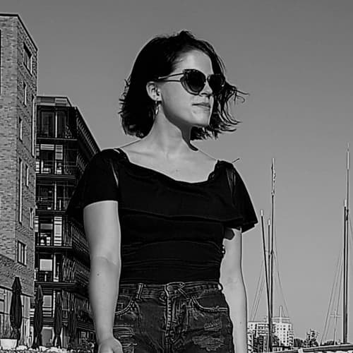 Leandra portrait