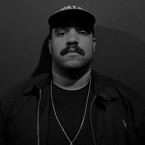 NOTEVENDOWN portrait
