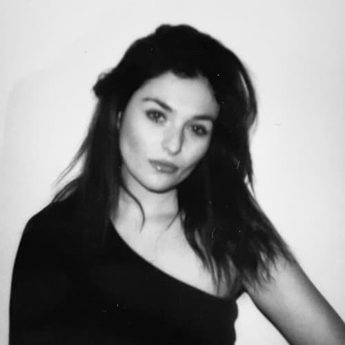 Clara R portrait