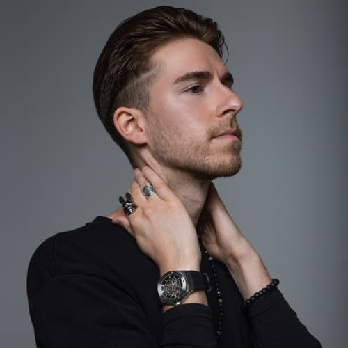 DEELIVER portrait
