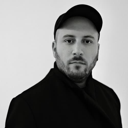Anaz portrait