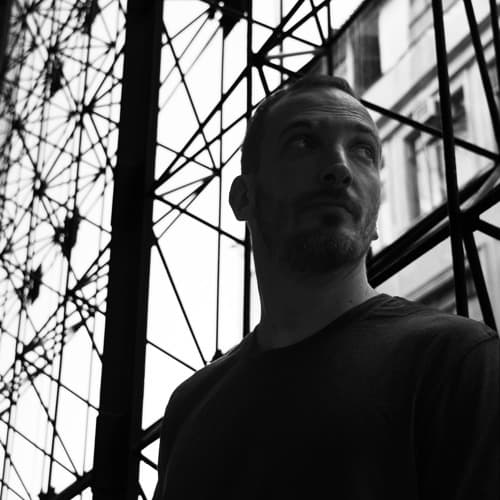 Ney Faustini Profile Image