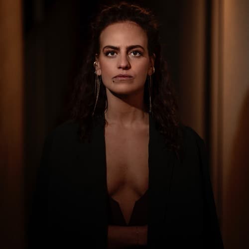 Aja Gulris portrait