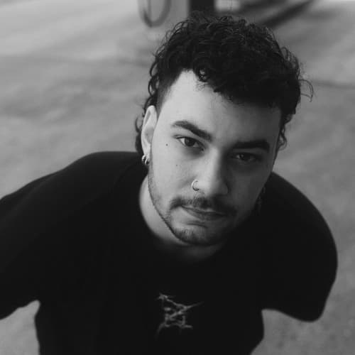 ZUGZWNG portrait