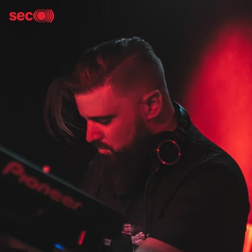 SECO))) portrait