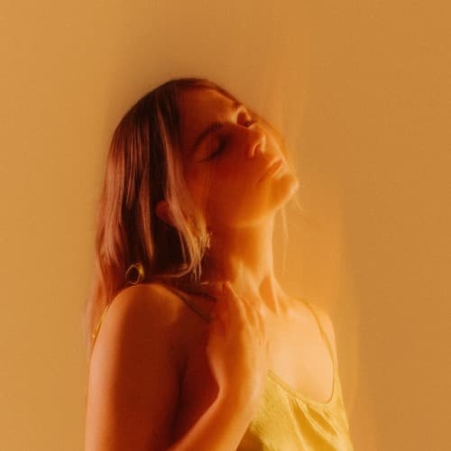 Nicky Elisabeth Profile Image