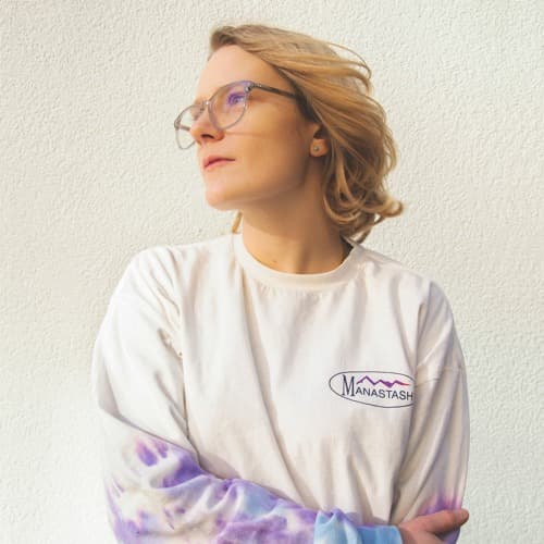 Yushh portrait