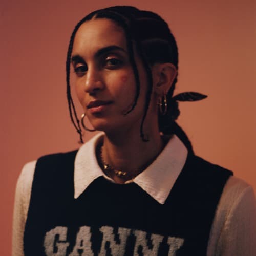 Sarah Farina portrait