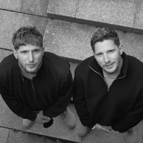 TwoKiks portrait