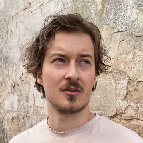 Etur Usheo portrait
