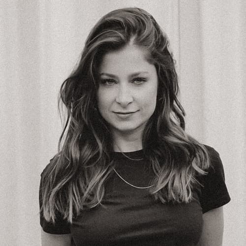 Leesa portrait