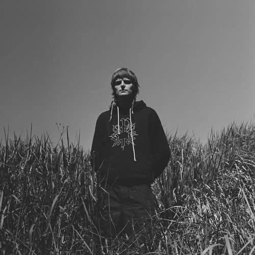 Grasps portrait