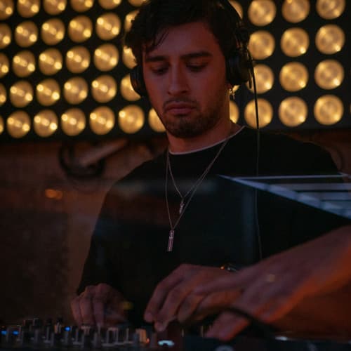 Dyanuz Profile Image