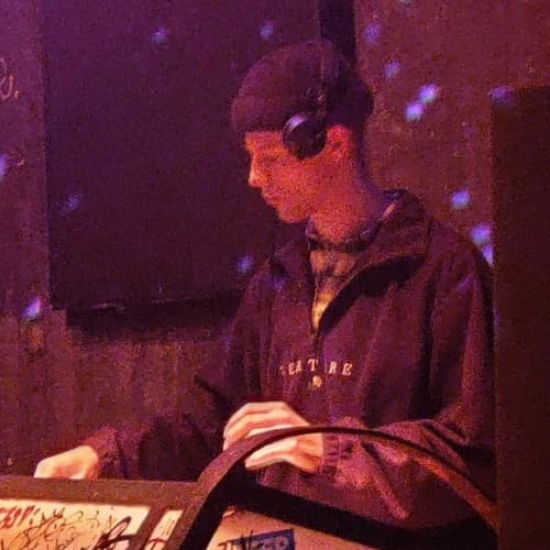 DJ Josen Profile Image