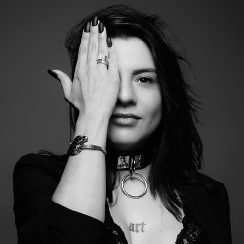 BETRIZA portrait