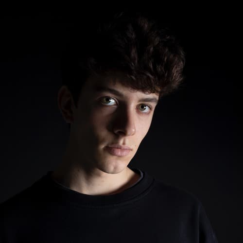 Leon Diamant portrait