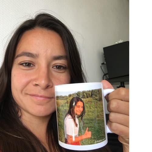 Hellie Profile Image