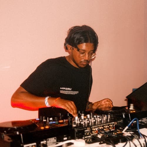 JAY TAPES Profile Image