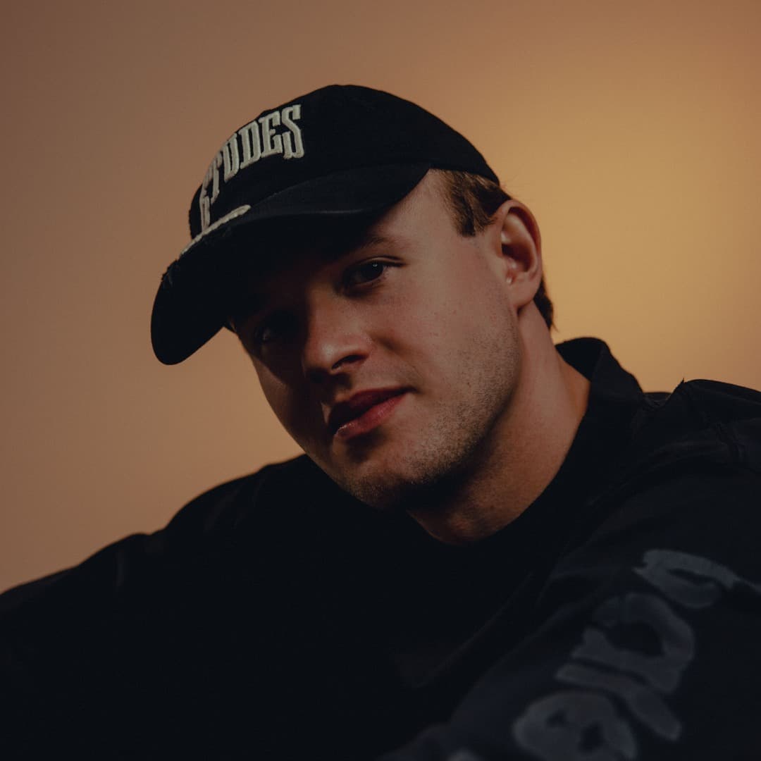 Marten Lou Profile Image