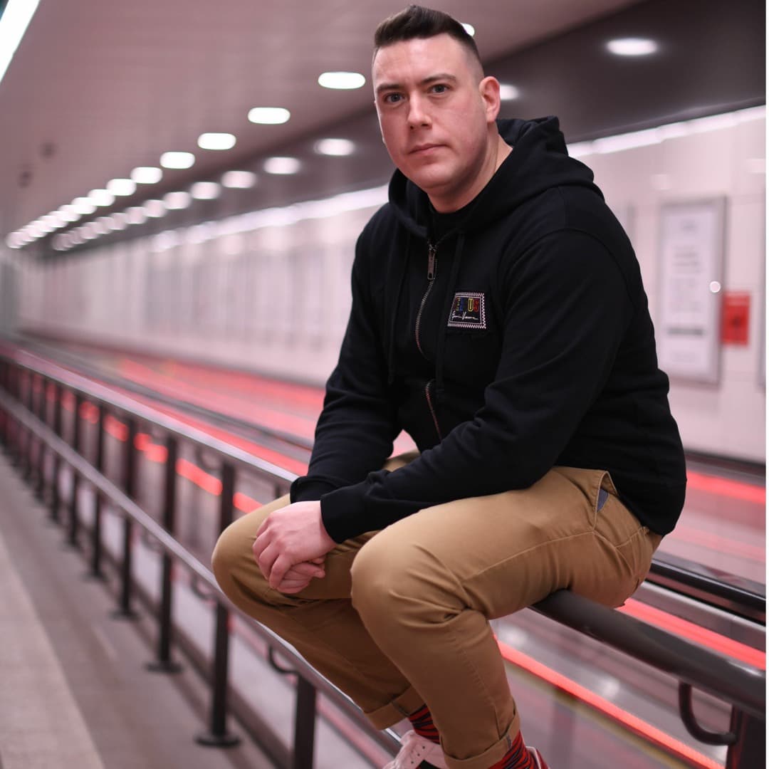Elliot Castro Profile Image