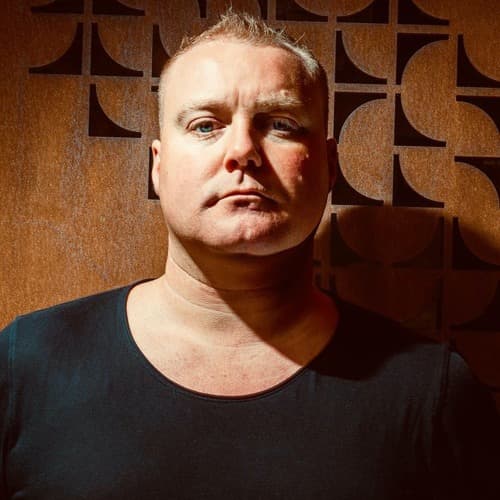 Steve Taylor portrait