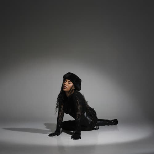 TH4YS portrait
