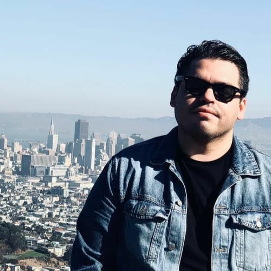 Rey Aguilar Profile Image