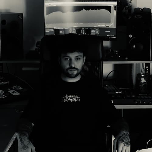 RZVX portrait