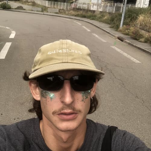 Discostouf portrait