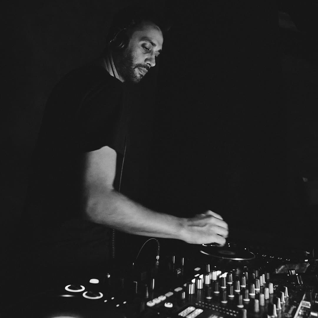 Pasha Darach Profile Image