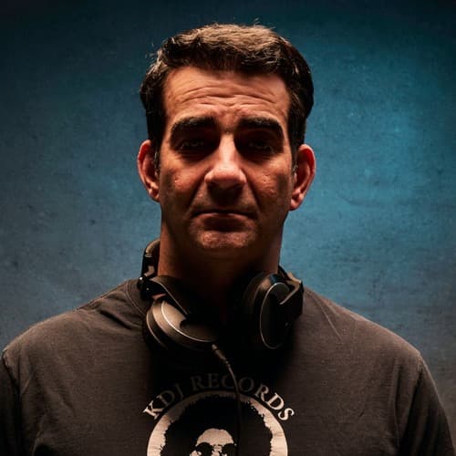 Moe Twist Profile Image